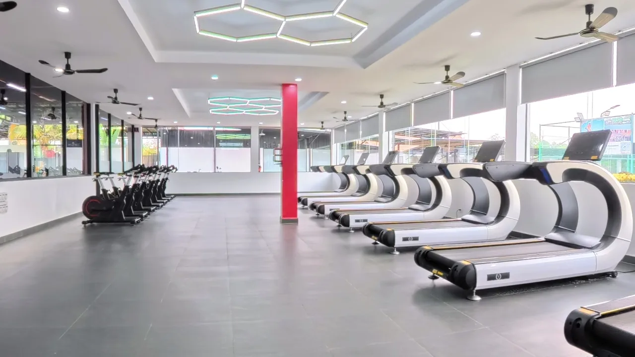 Commercial cardio equipment at Royal Sports Club